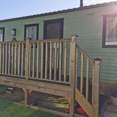 Woofles Luxury Caravan At Knaresborough Lido Экстерьер фото