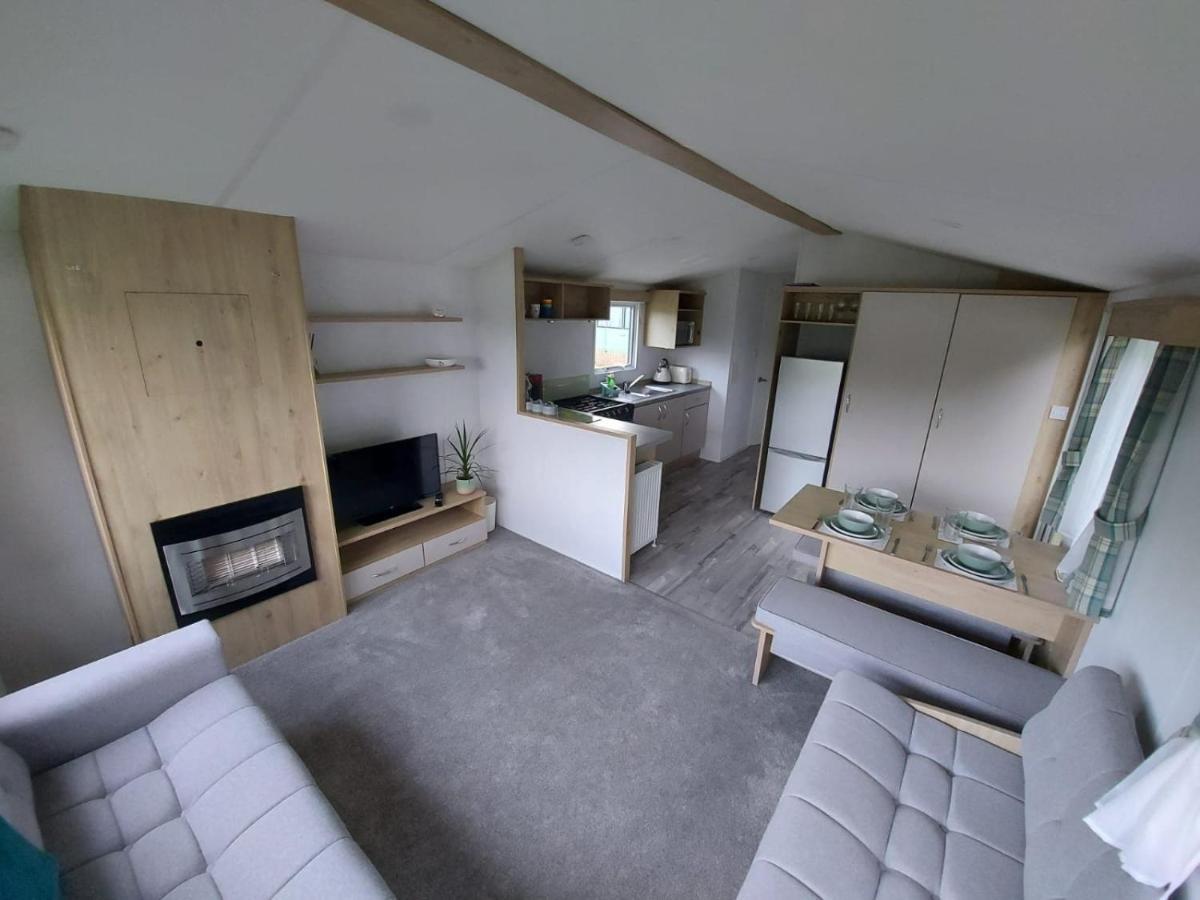 Woofles Luxury Caravan At Knaresborough Lido Экстерьер фото