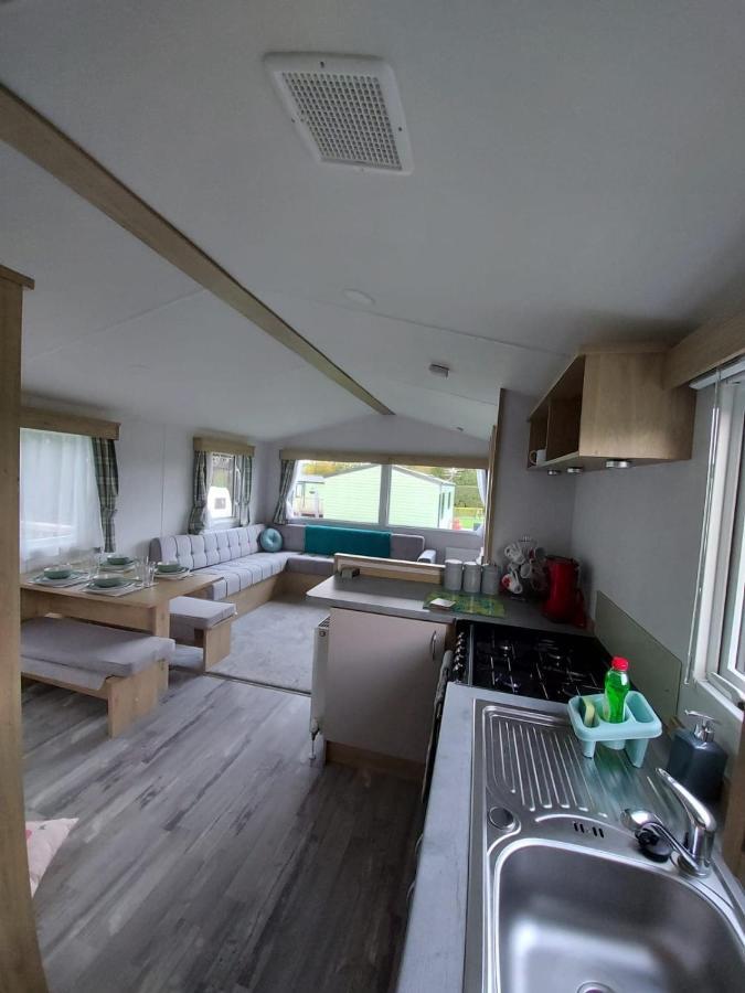 Woofles Luxury Caravan At Knaresborough Lido Экстерьер фото